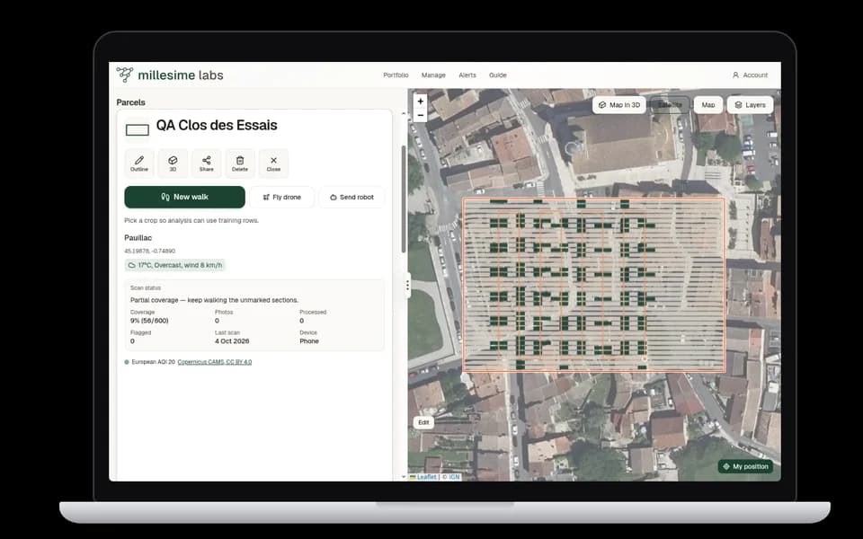 Millesime sur un ordinateur portable : une parcelle délimitée sur la carte satellite, avec sa fiche et l’état du scan